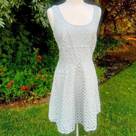 LOFT -ANN TAYLOR Light Blue Eyelet Mini Dress - Picture 2 of 8